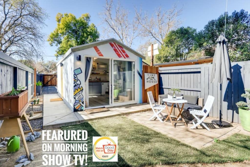 Tiny Art House Near The Beat *